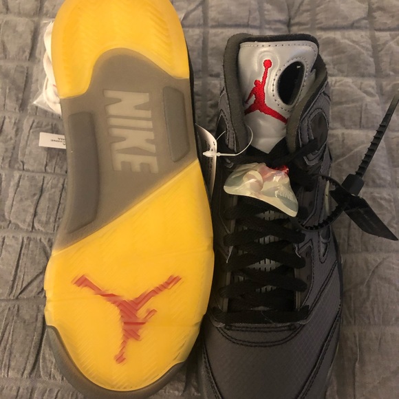 Jordan 5 Retro - Off-White - Picture 6 of 8